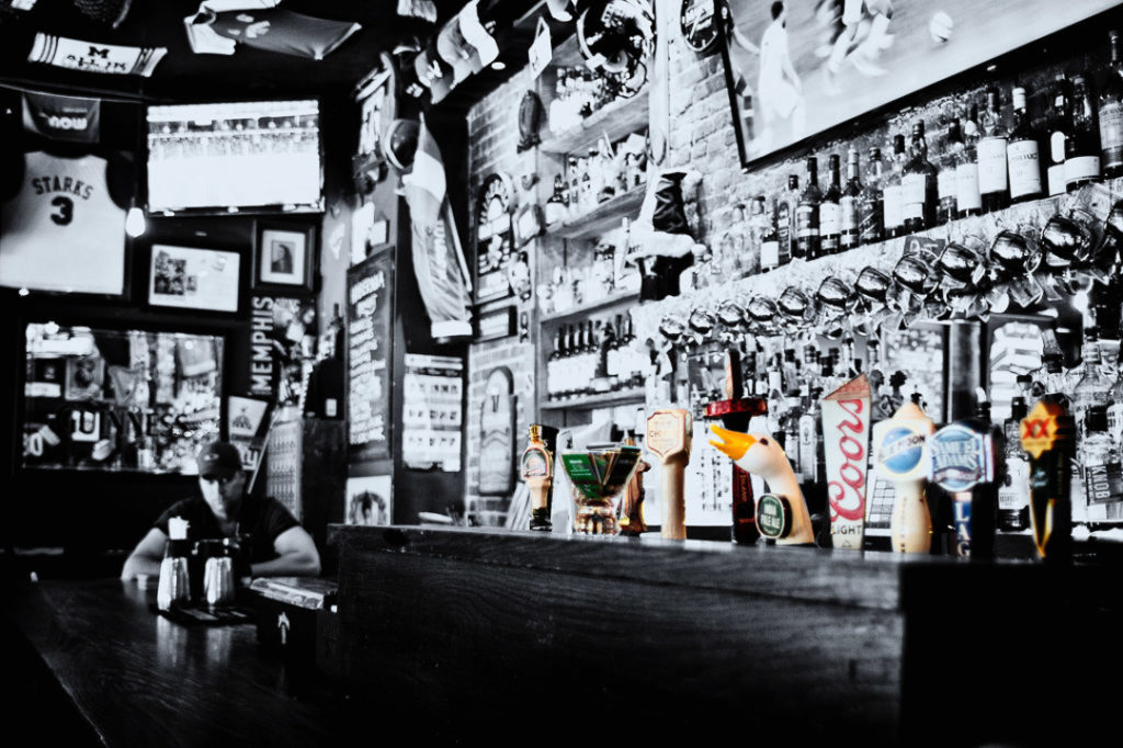 Hell S Kitchen Irish Pub Hibernia Bar New York City Irish Bar