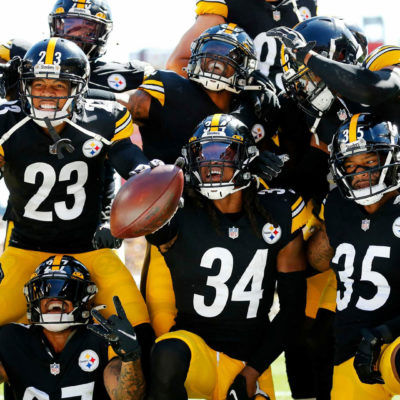 Image of Pittsburgh Steelers team posing for the camera. Are you ready Steeler Nation?