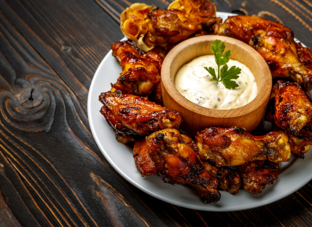kitchen wings bar 